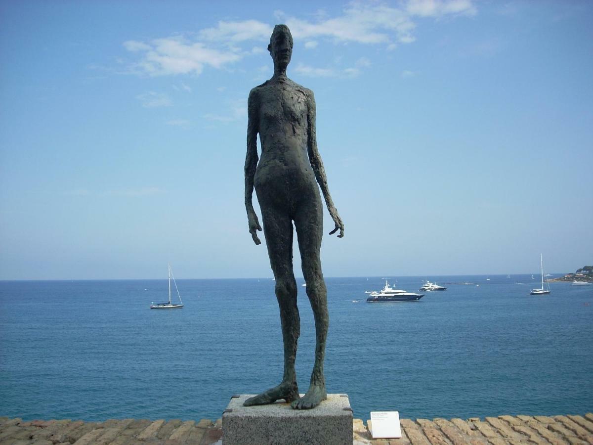 Le Rocher Antibes Bagian luar foto