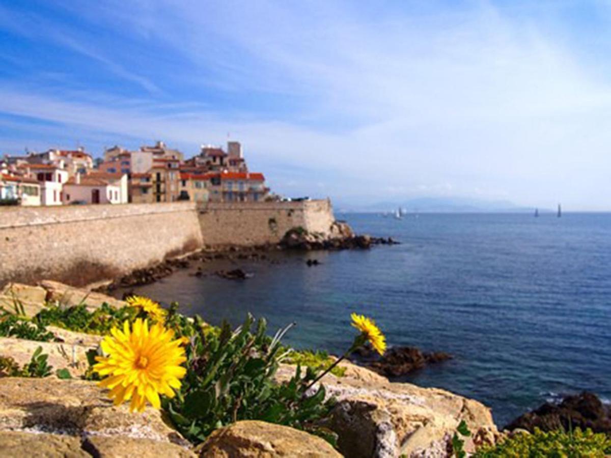 Le Rocher Antibes Bagian luar foto